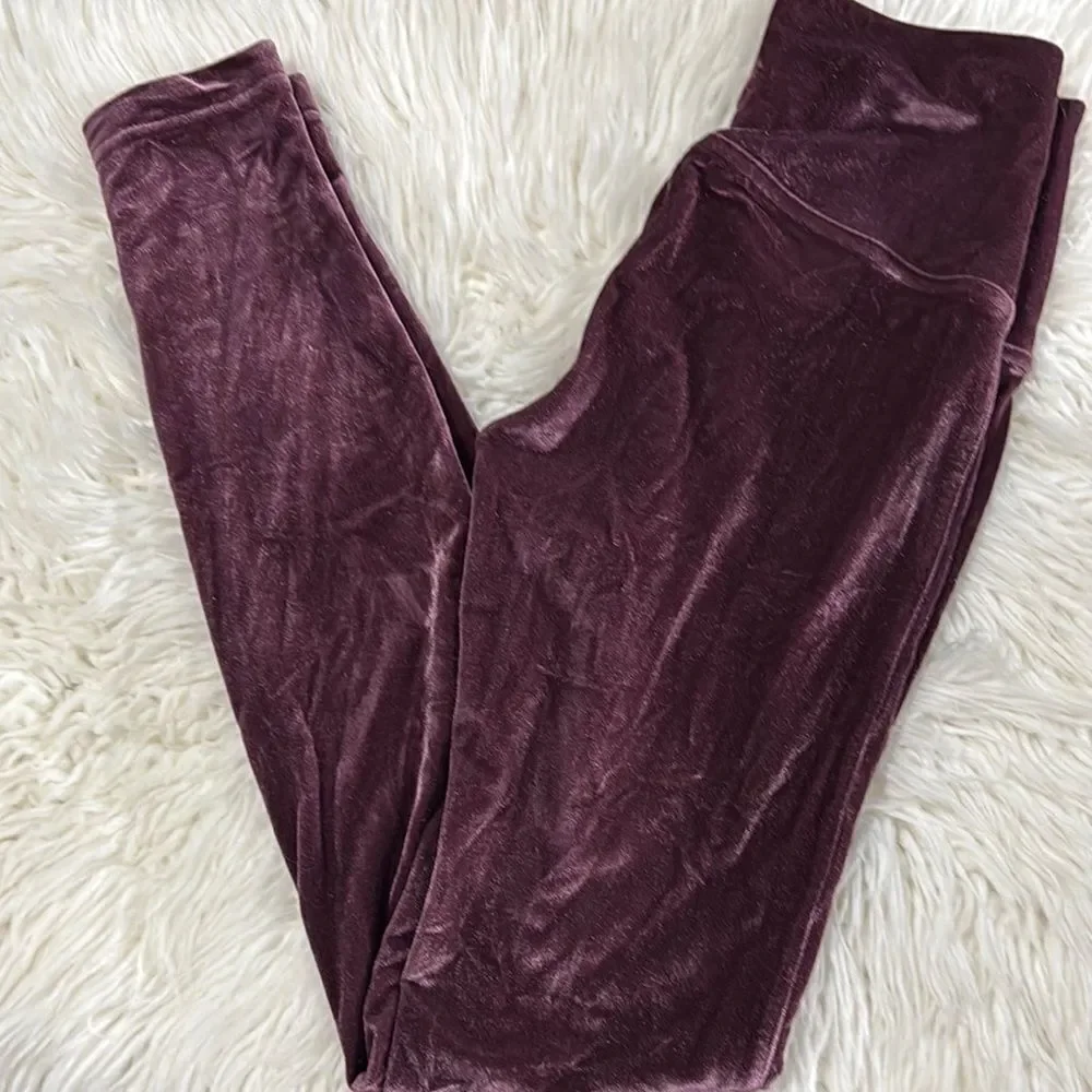 Lululemon Plush Velvet Leggings in Rich Burgundy Size 4